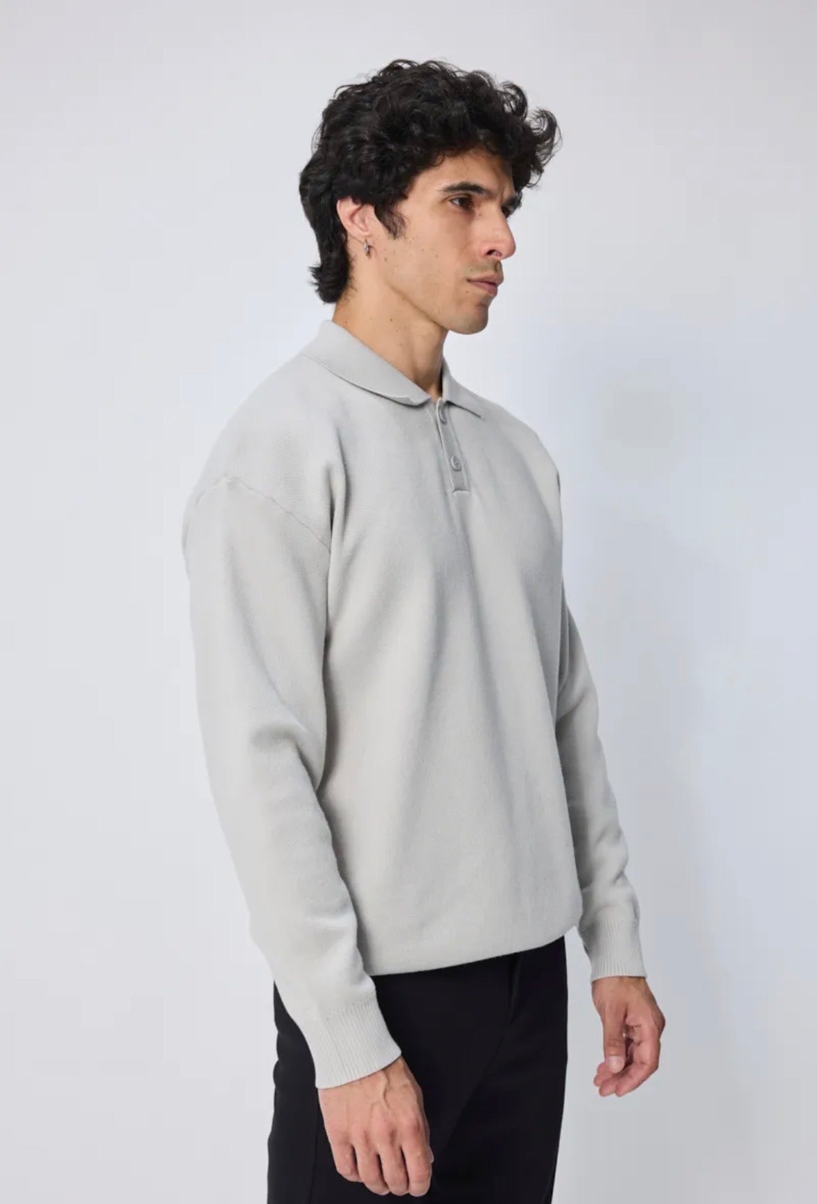 Pull col bouton gris
