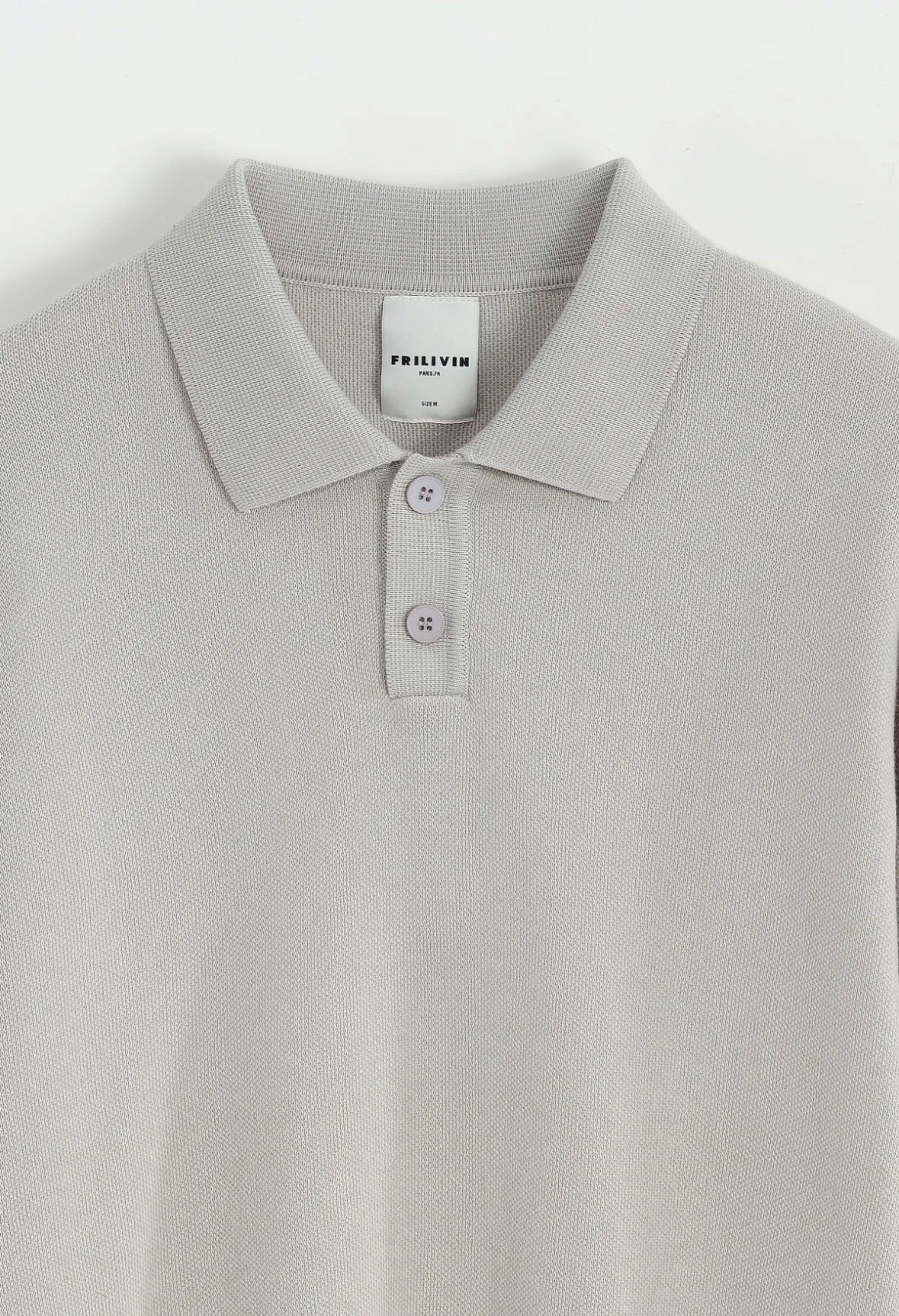 Pull col bouton gris