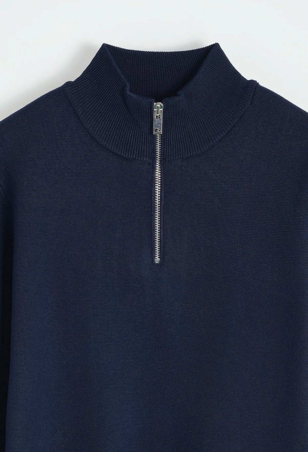 Pull camionneur bleu marine